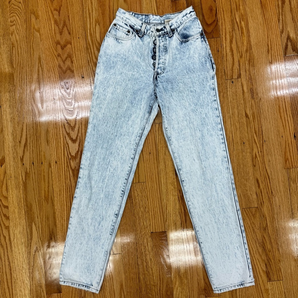 Vintage 1988 Levi’s 501 Buttonfly Acid Wash Distressed Women’s Jeans